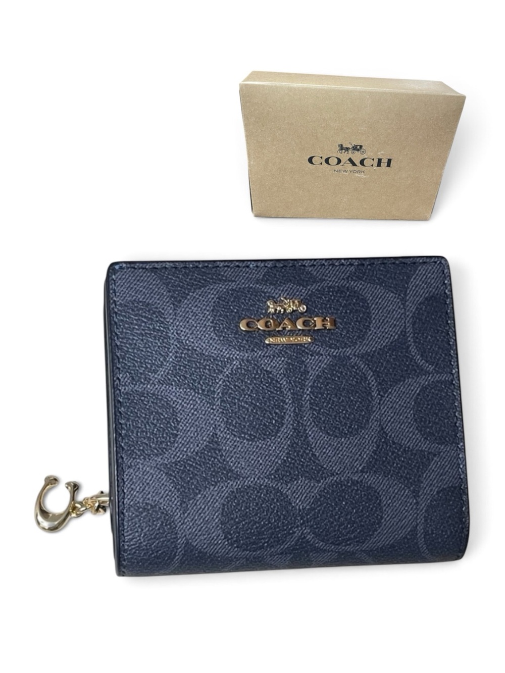 NWOT Coach Navy/Gold
Snap Bifold Wallet Signature
Canvas Limites Edition w/Box